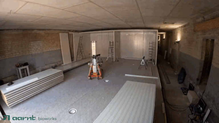 Bildvorschau für Timelapse des Umbaus der leeren Halle in moderne Cannabis Indoorfarm